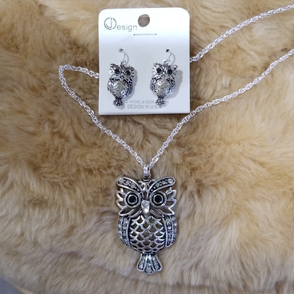 OWL NECKLACE - Picture 2 of 5